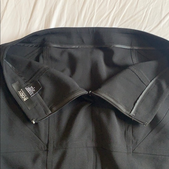 Body by Victoria Skirt - Picture 3 of 5